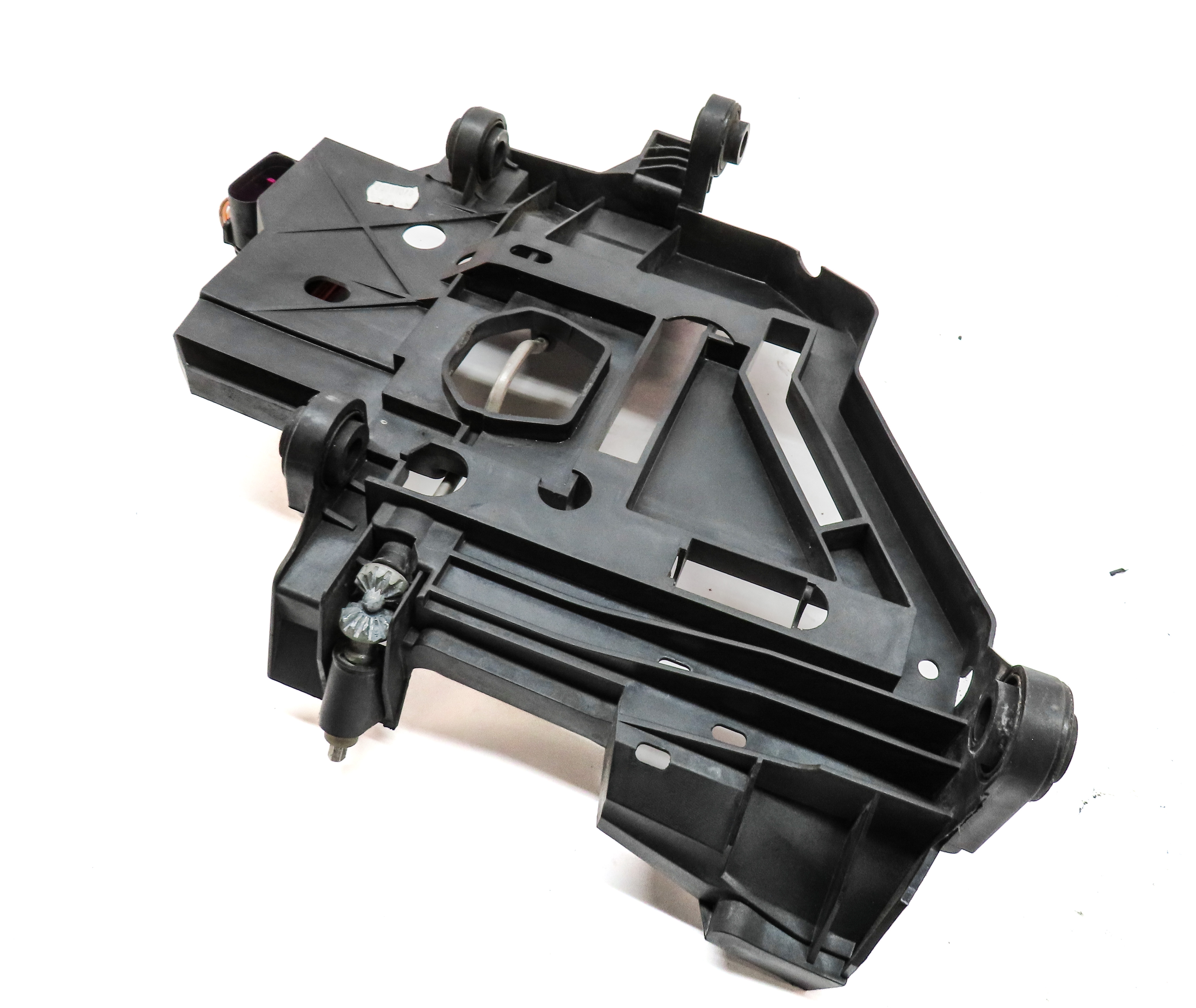 2006 PORSCHE CAYENNE S (955) FRONT RIGHT PASSENGER HEADLIGHT MOUNT BRACKET — exact item pictured